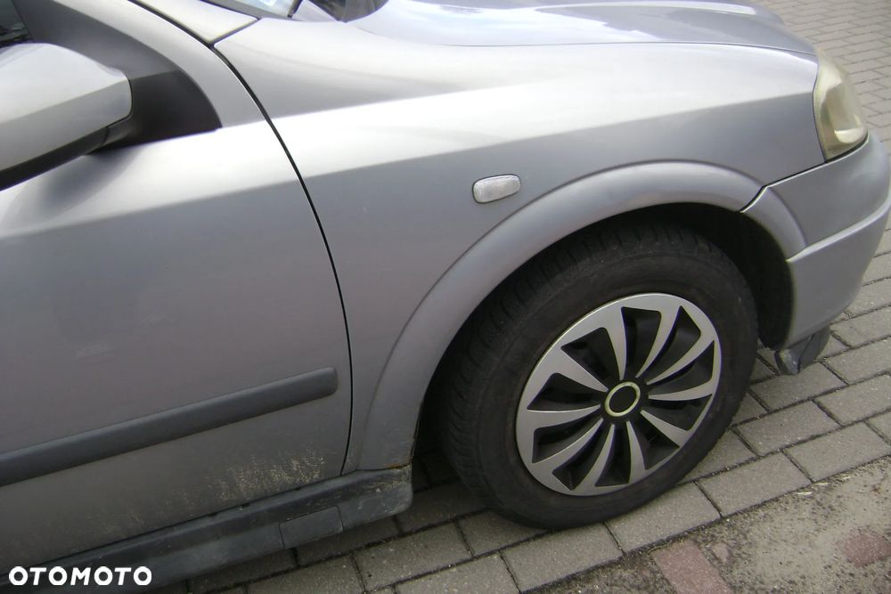 Opel Astra 1.6 - 9