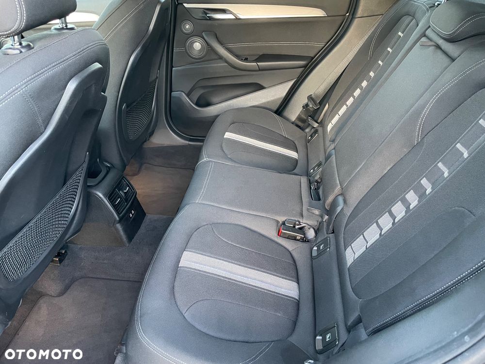 BMW X1 sDrive18d Sport Line sport - 13