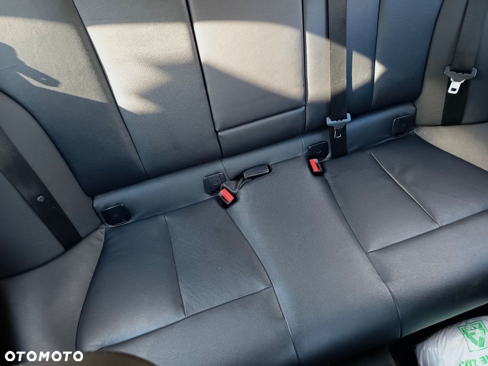 BMW Seria 3 316i Sport Line - 11