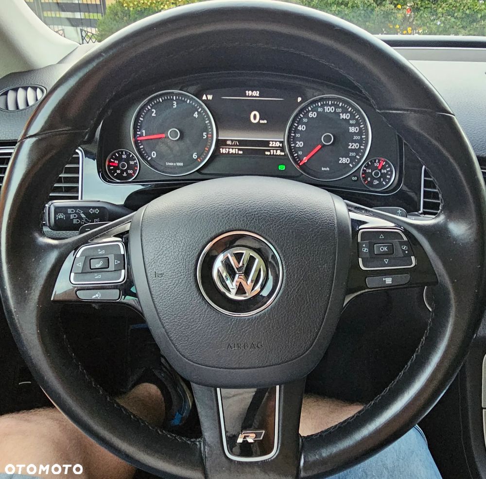 Volkswagen Touareg 3.0 V6 TDI BMT Perfectline R-Style - 11