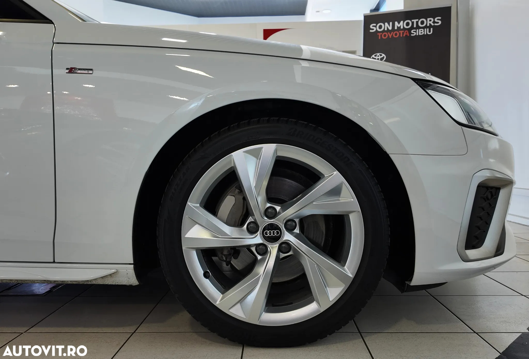 Audi A4 40 TDI S tronic S line - 38