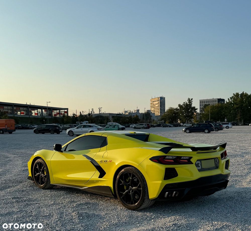 Chevrolet Corvette - 4