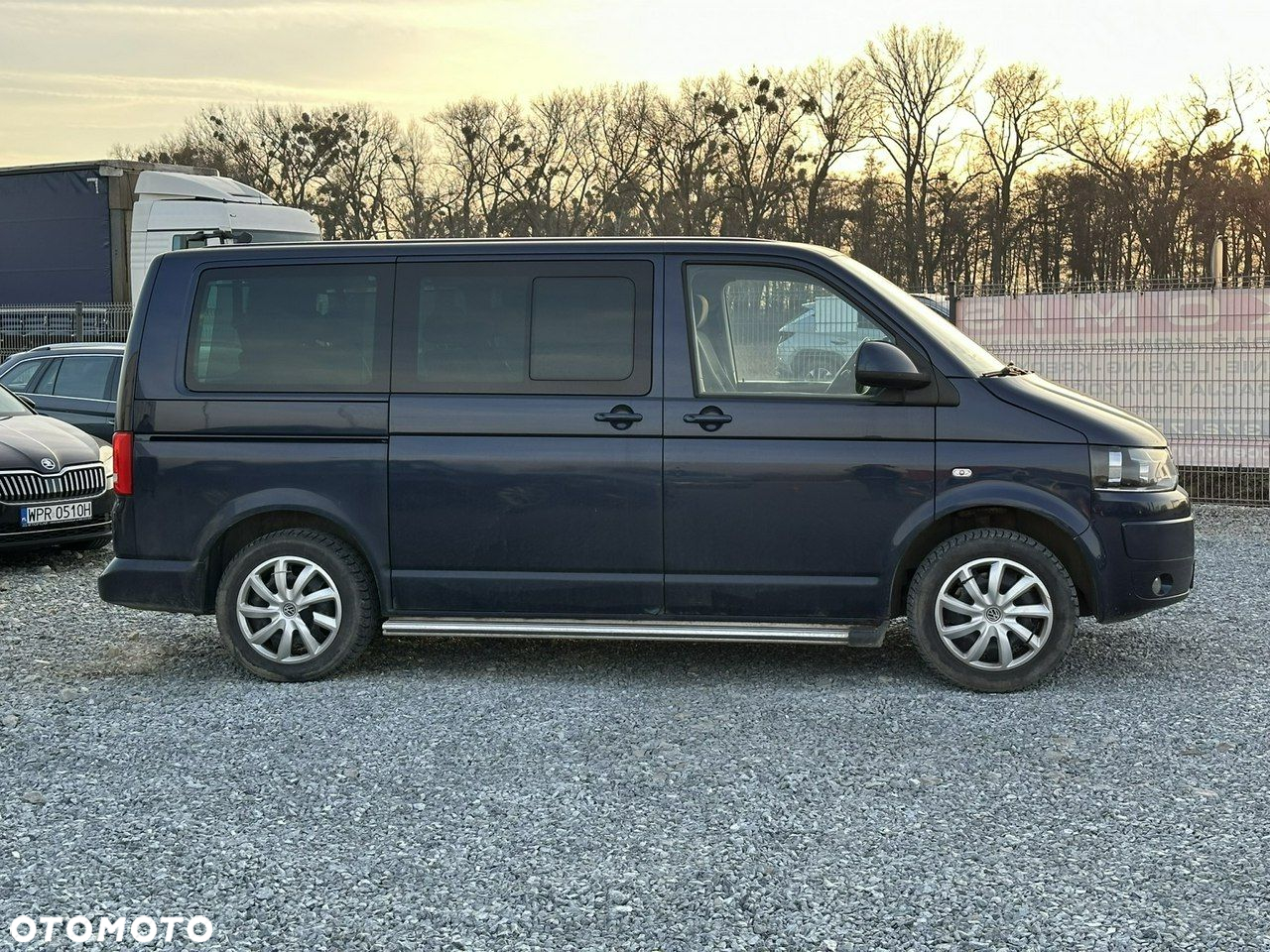 Volkswagen Caravelle - 5