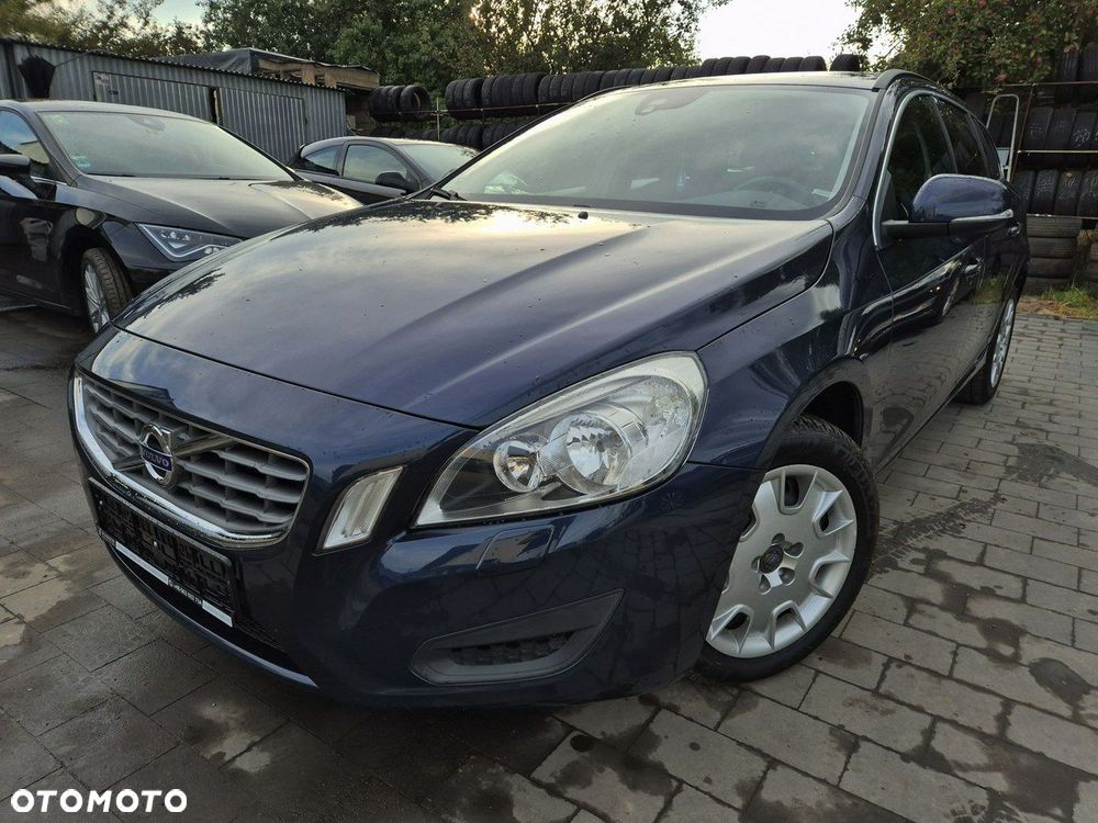 Volvo V60 D3 Geartronic Momentum - 2
