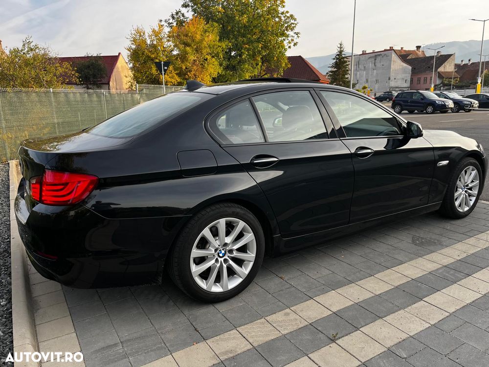 BMW Seria 5 528i - 8