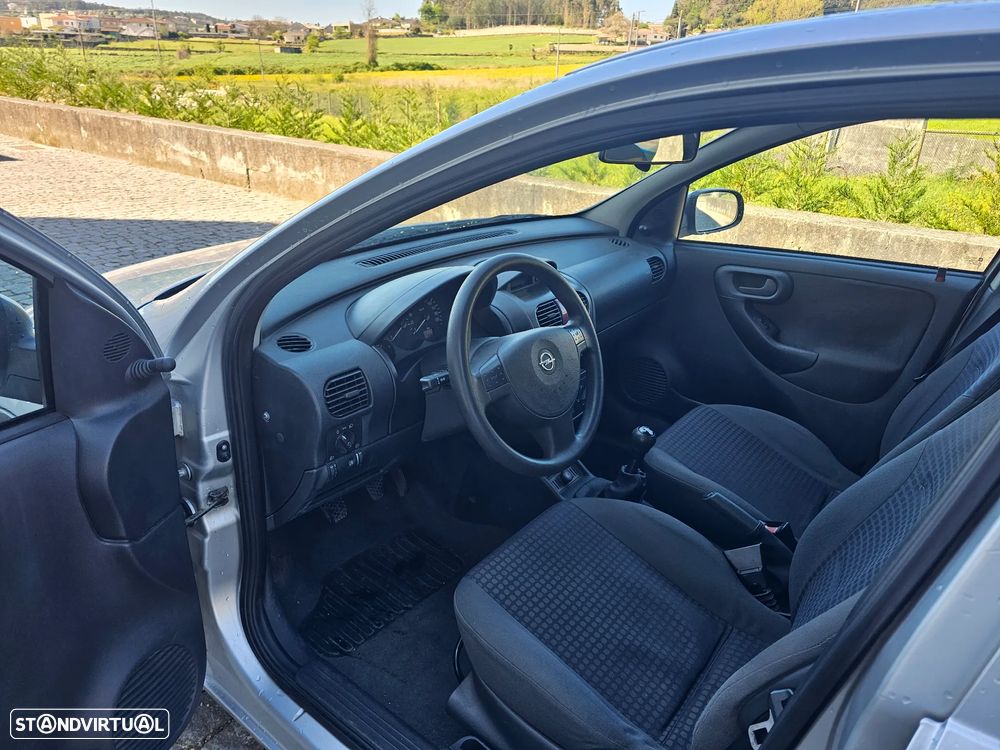 Opel Corsa 1.7 DTi 16V Confort - 11