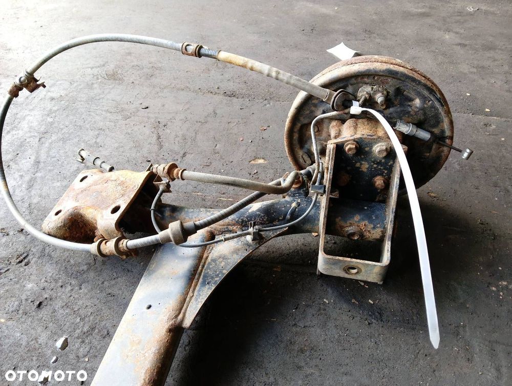 BELKA OŚ ZAWIESZENIA TYŁ BĘBNY Z ABS ROVER 200 III HB 3D - 2