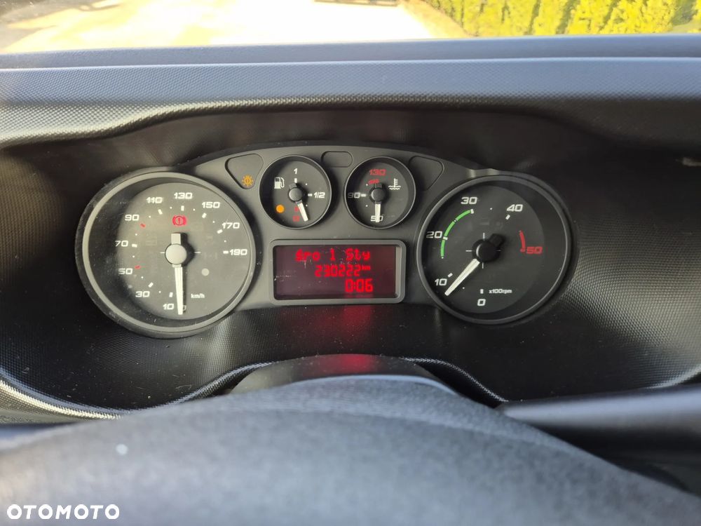 Iveco 35C13 - 21