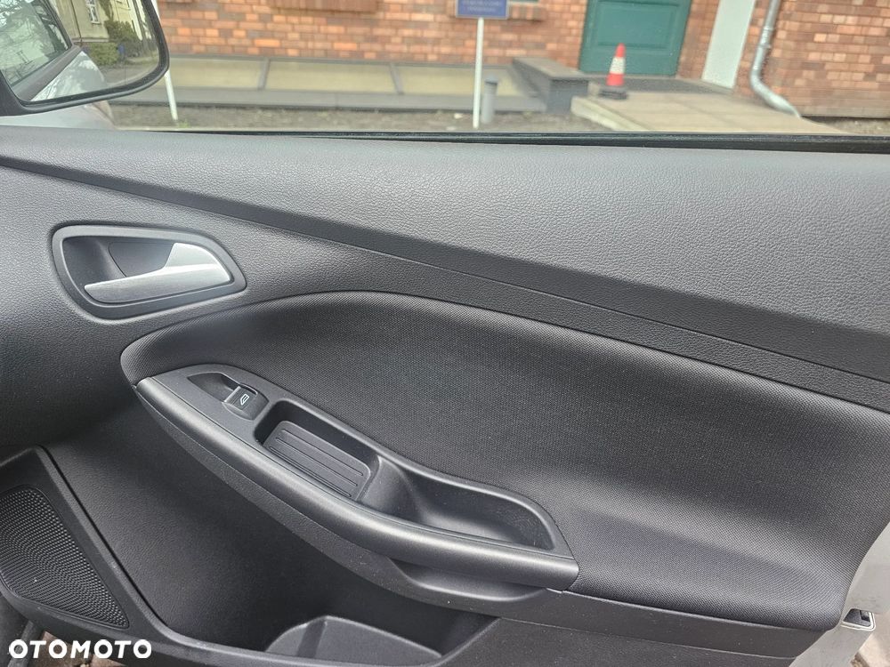 Ford Focus 1.5 TDCi DPF Start-Stopp-System Titanium - 26