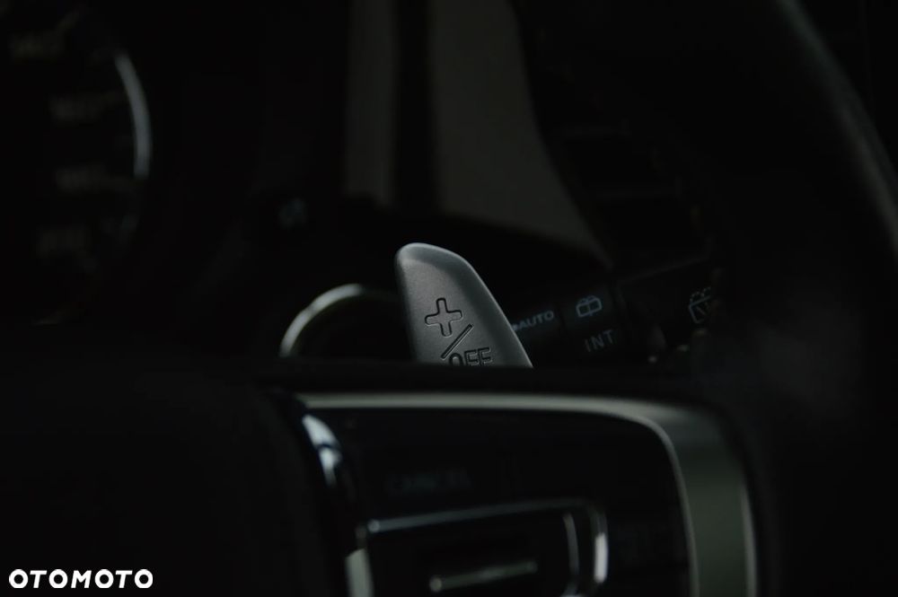 Mitsubishi Outlander 2.0 4WD Top - 22