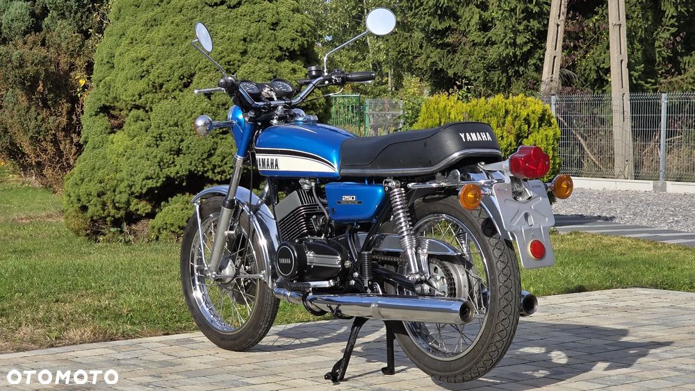Yamaha RD - 28