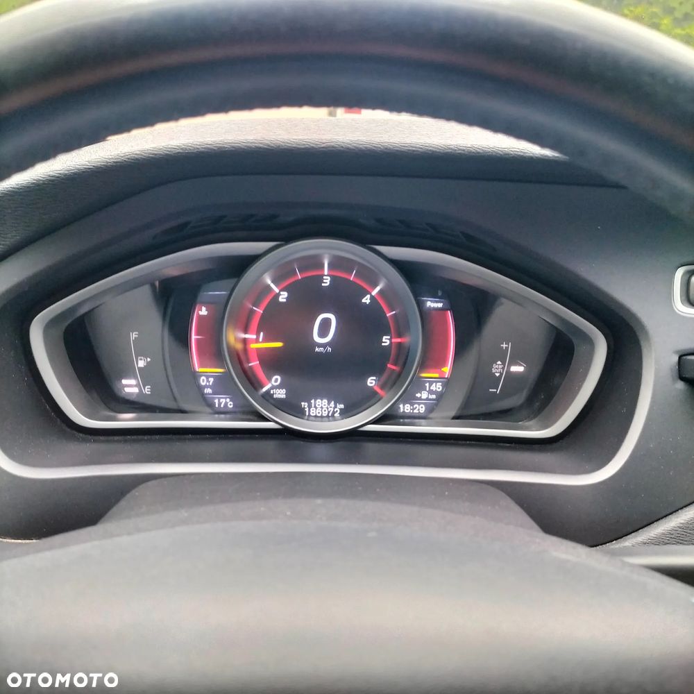 Volvo V40 Cross Country D3 Momentum - 7