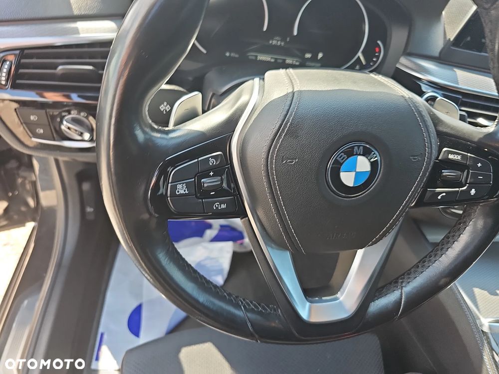 BMW Seria 5 520d xDrive M Sport sport - 17