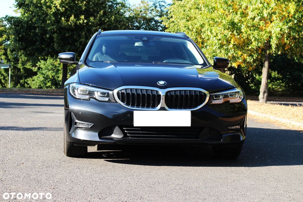 BMW Seria 3 318d Touring Advantage - 6