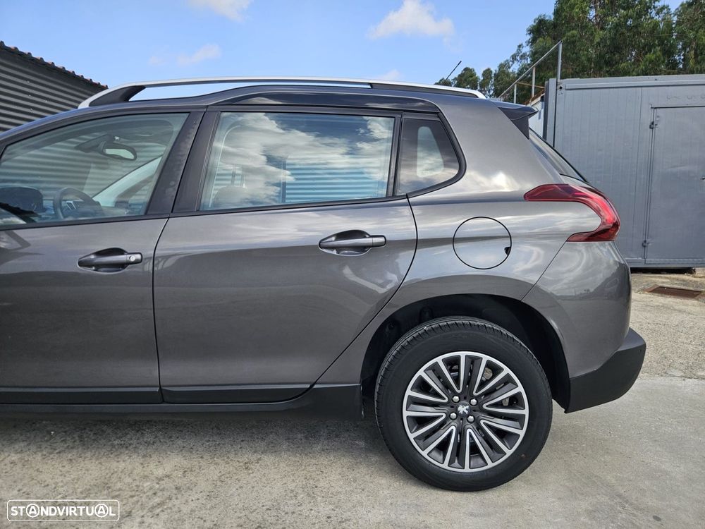 Peugeot 2008 1.2 PureTech Active - 16