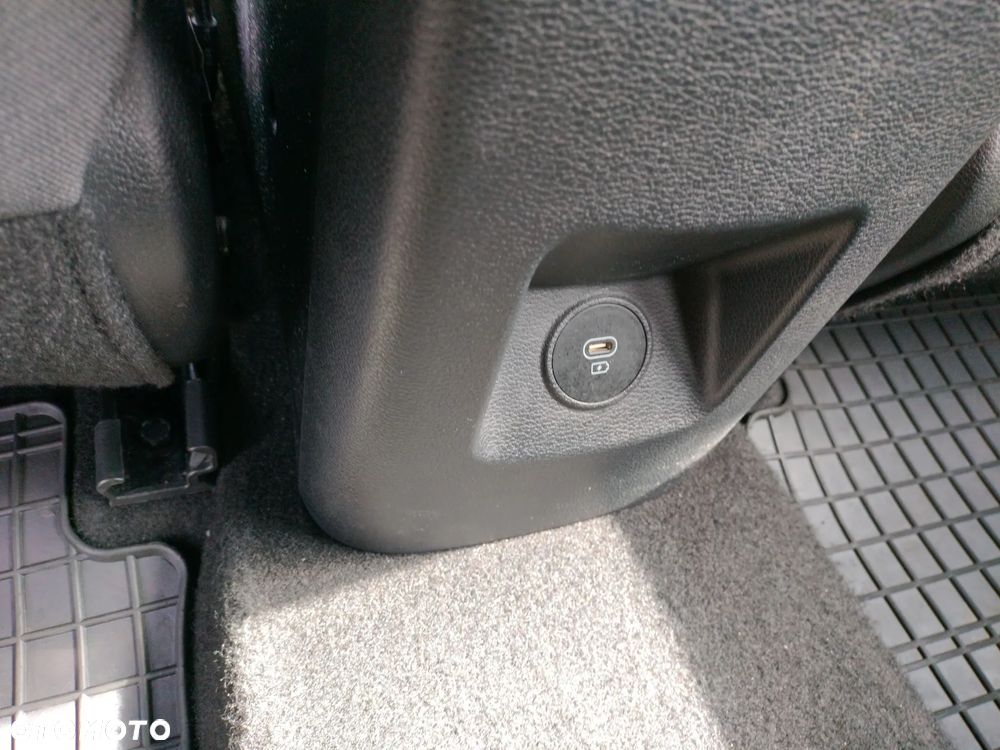 Kia Ceed 1.5 T-GDI M - 22