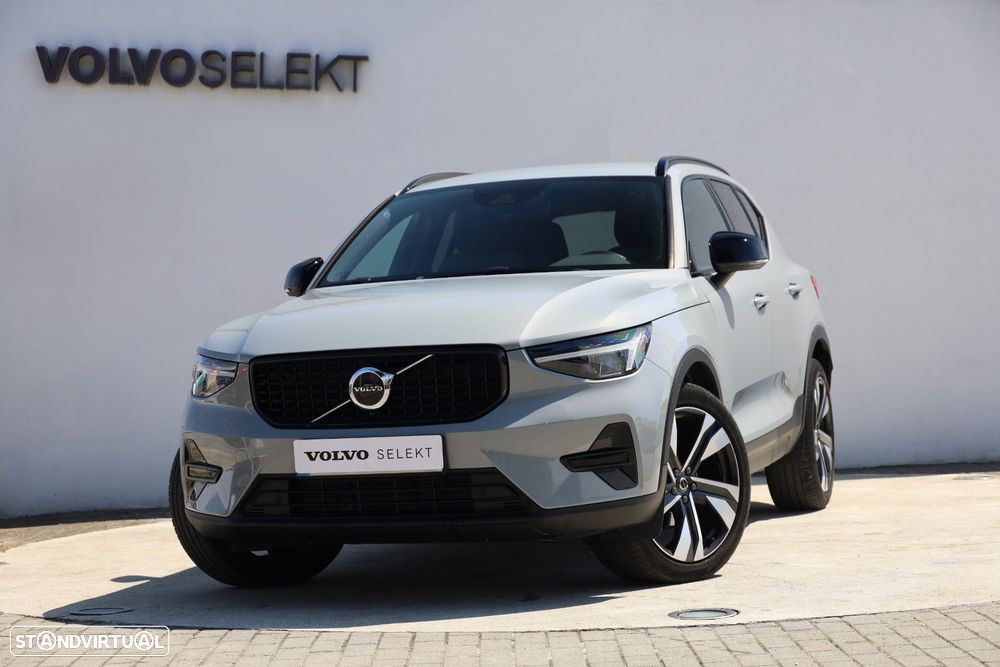Volvo XC 40 1.5 T2 Plus Dark Auto - 32