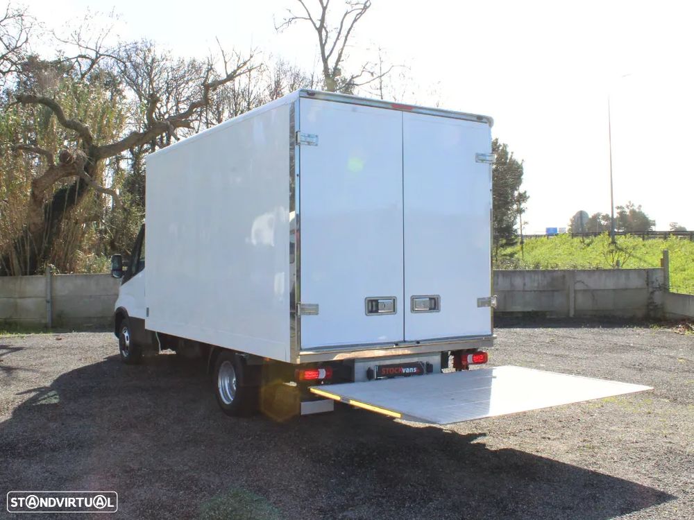 Iveco Daily Contentor com Plataforma Elevatoria e IVA - 10
