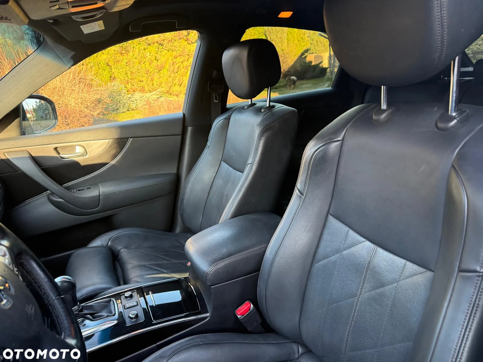 Infiniti QX70 3.0d S Premium - 12