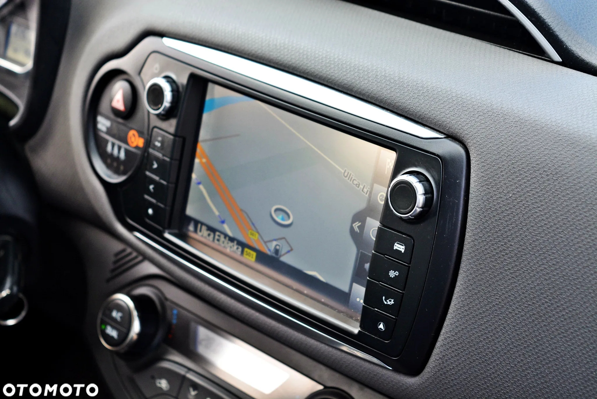 Toyota Yaris Hybrid 1.5 Executive - 6