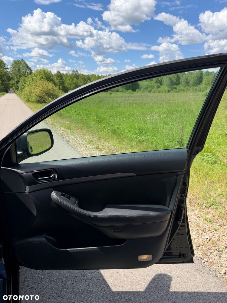 Toyota Avensis 1.8 VVT-i Edition - 23