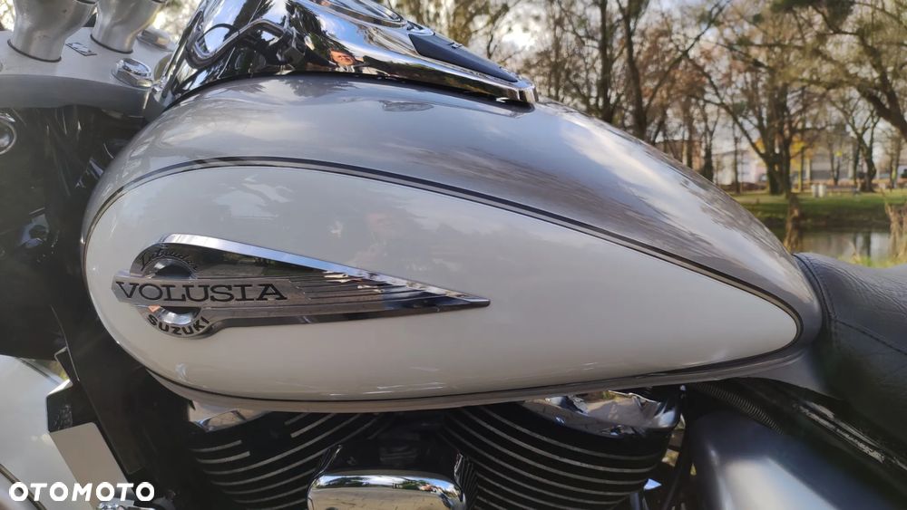 Suzuki VL 800 Volusia - 13