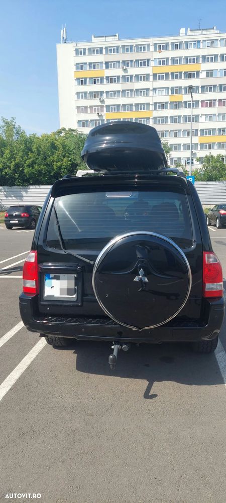 Mitsubishi Pajero - 12