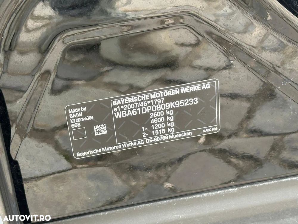 BMW X3 xDrive30e AT PHEV - 39