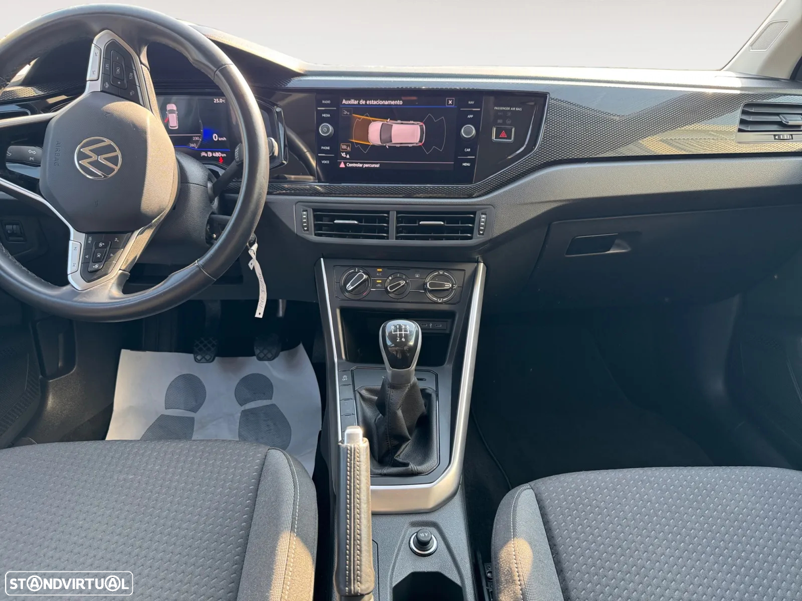VW Polo 1.0 TSI Urban - 12