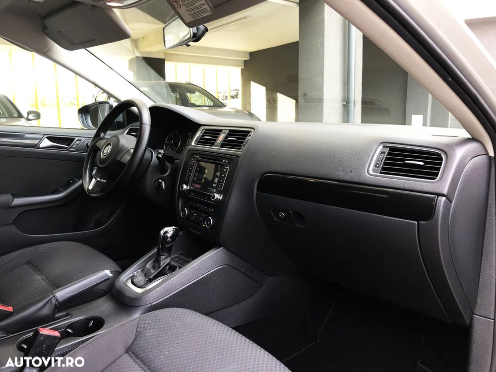 Volkswagen Jetta 1.6 TDI CR DPF DSG Highline - 13