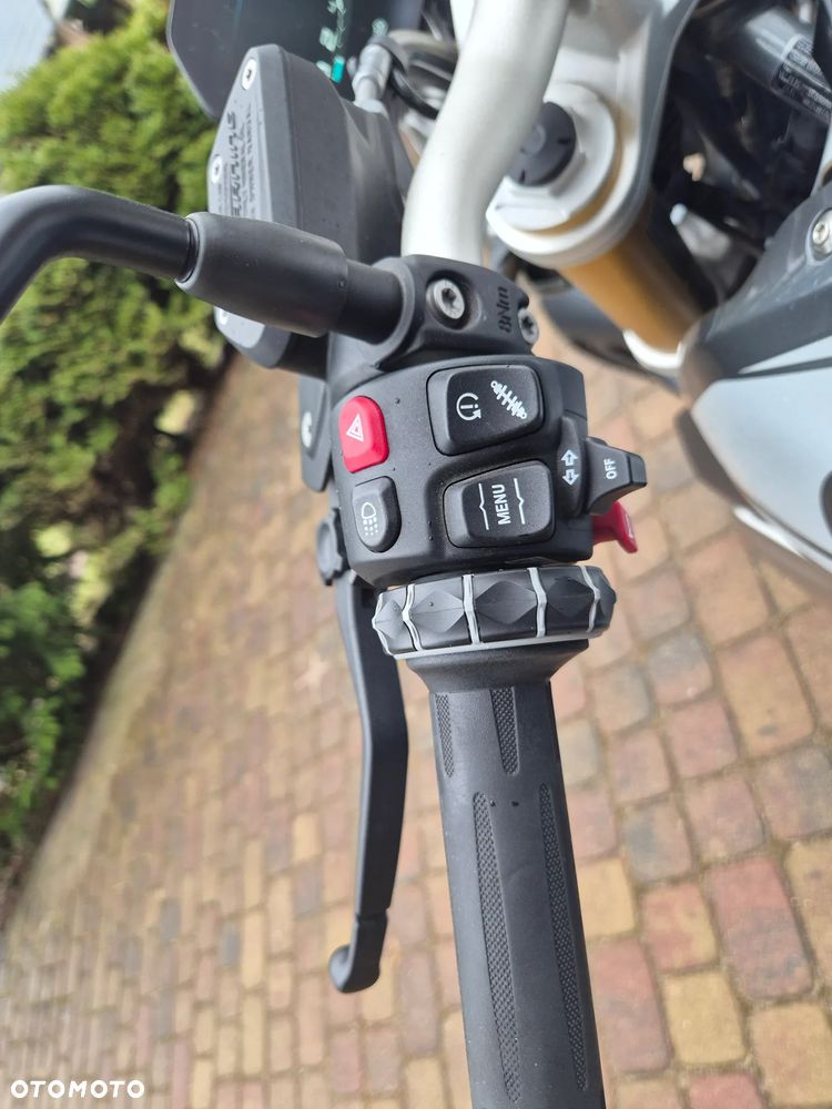 BMW R - 33