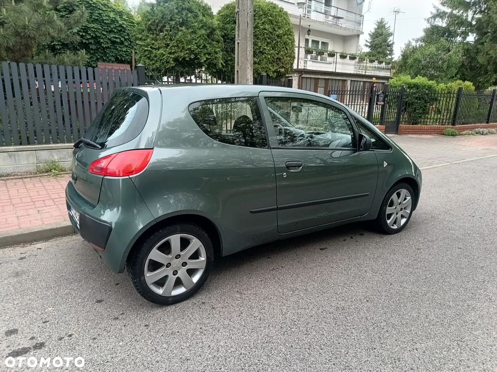 Mitsubishi Colt - 11