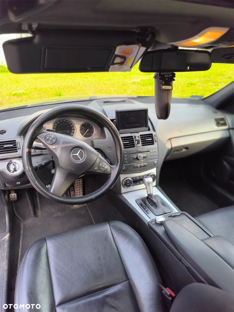 Mercedes-Benz Klasa C 300 CDI 4Matic 7G-TRONIC Avantgarde Edition - 17