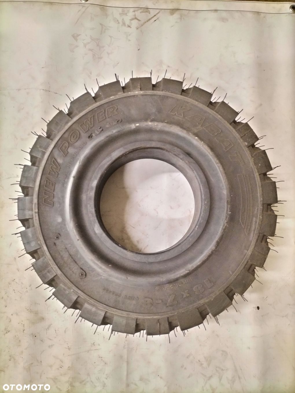 Opona KABAT 18x7-8 NEW POWER pełna - 1