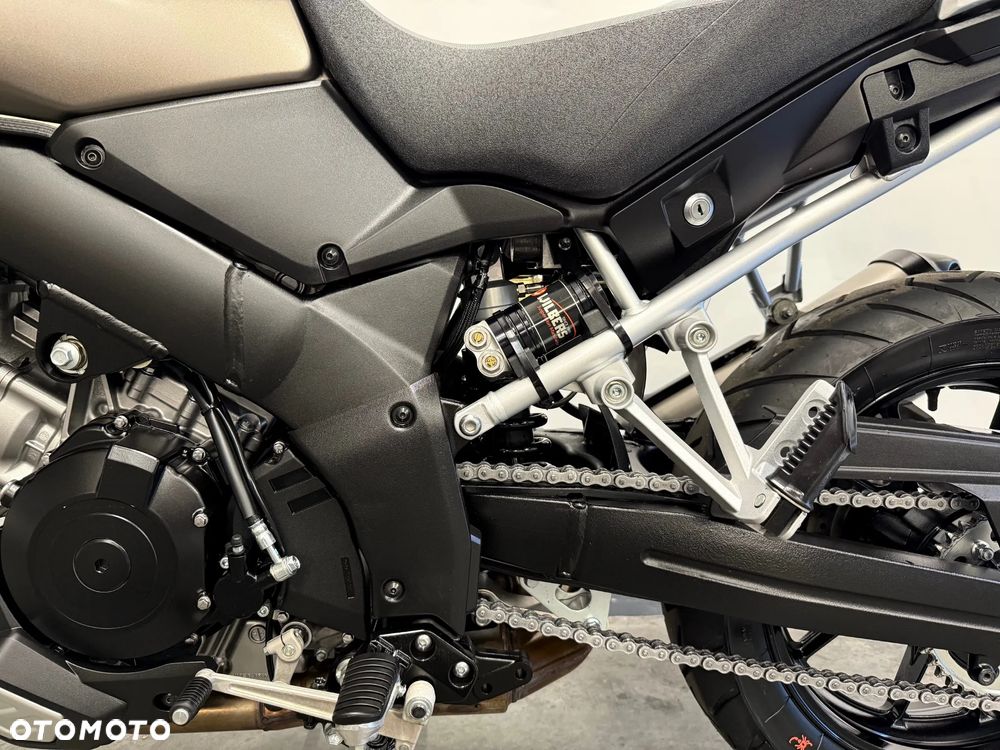 Suzuki V-STROM - 27