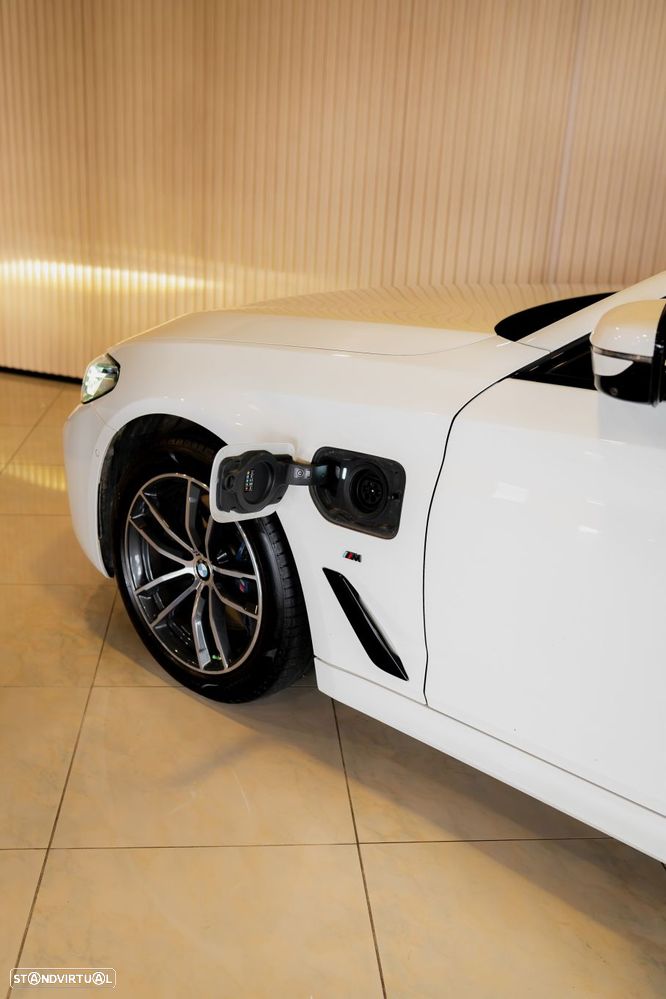 BMW 530 e Pack Desportivo M - 17
