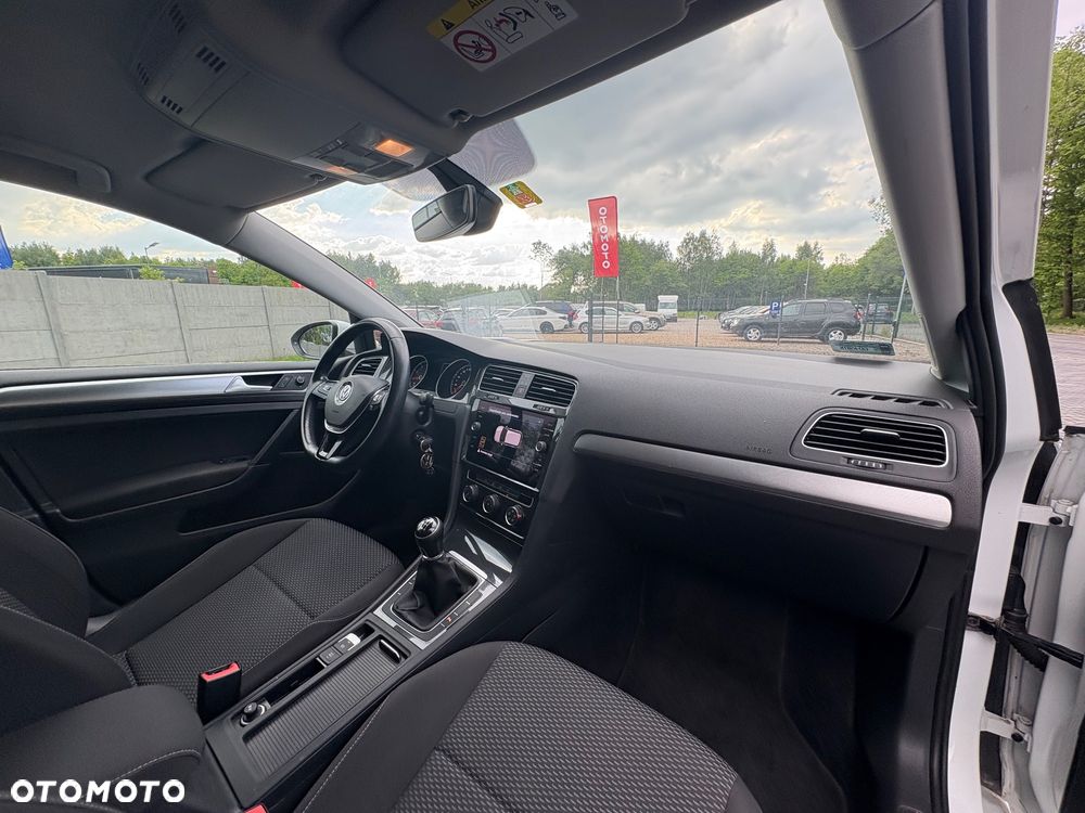 Volkswagen Golf 1.0 TSI Comfortline - 28