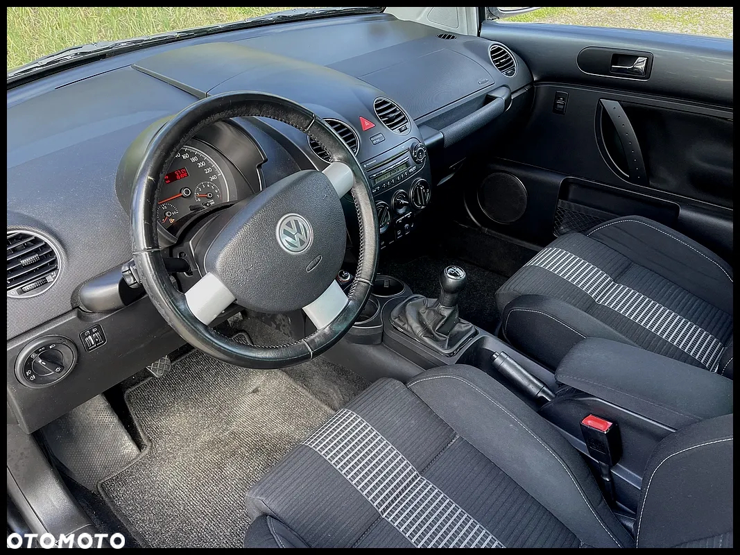 Volkswagen New Beetle 1.6 United - 5