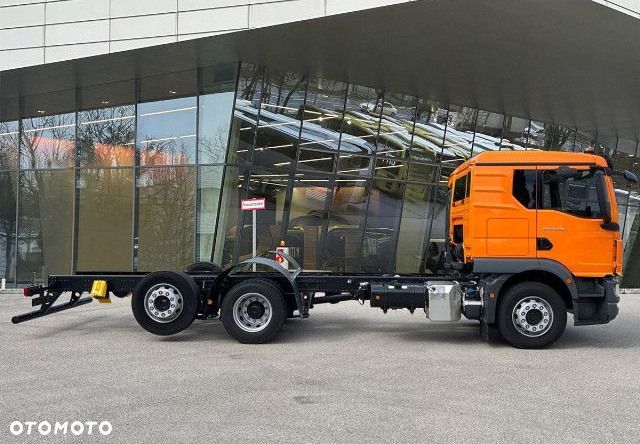 MAN NOWE podwozie MAN TGM 26.320 6x2 / 2026 / bez przebiegu / kab. sypialna - 4