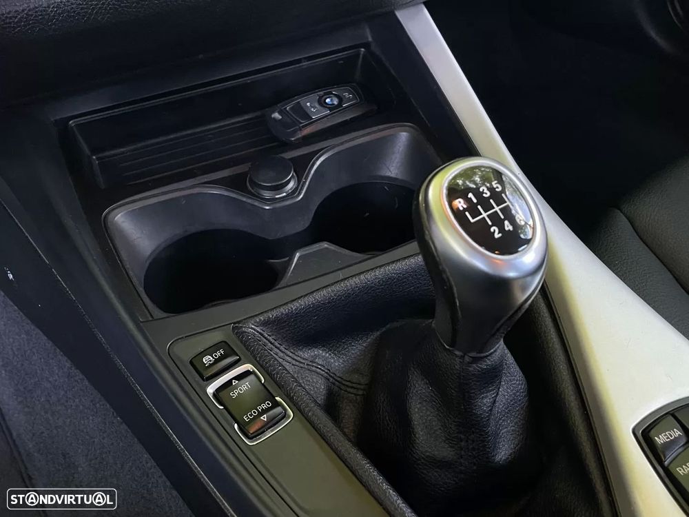 BMW 116 d EDynamics Line Urban - 26