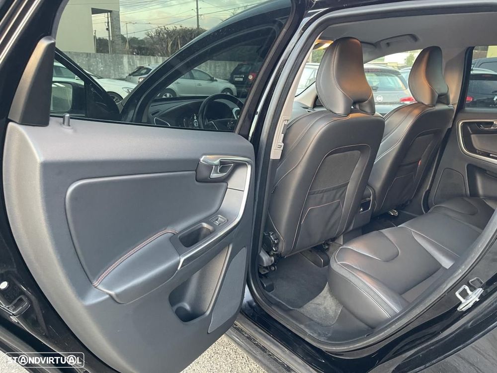 Volvo XC 60 D4 Ocean Race - 11