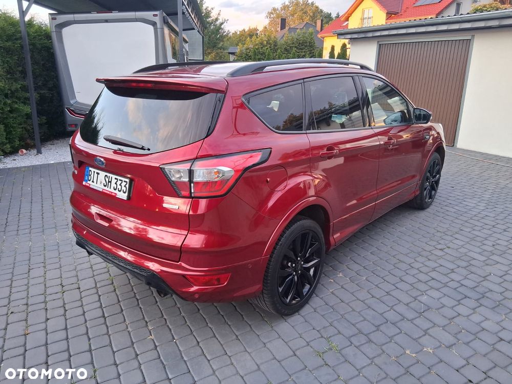 Ford Kuga 1.5 EcoBoost 2x4 ST-Line - 4