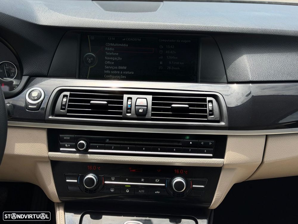 BMW 520 d Exclusive Auto 123g - 24