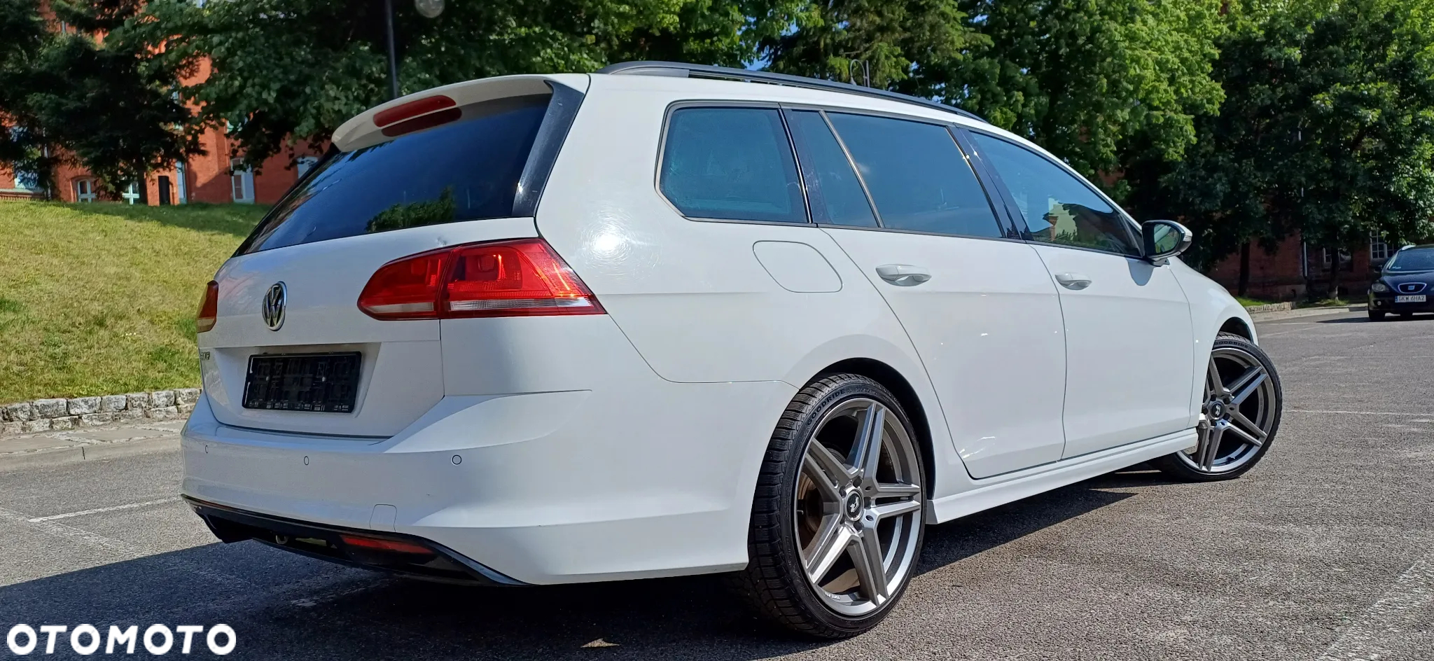 Volkswagen Golf - 28
