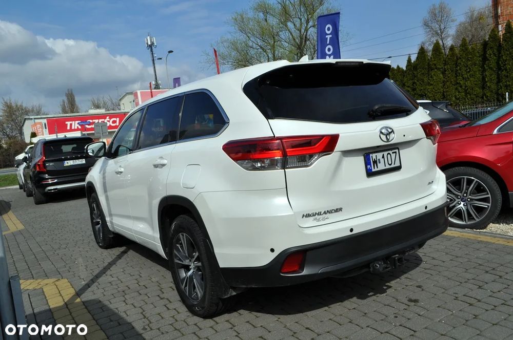 Toyota Highlander - 10