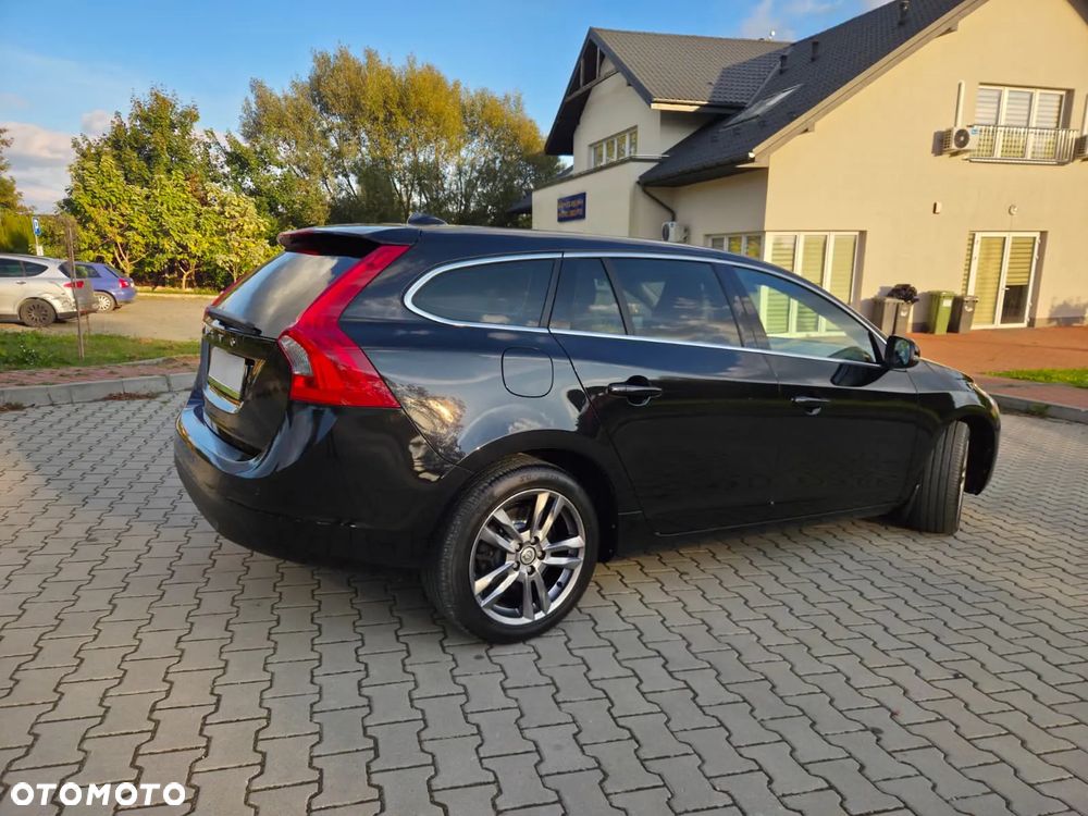 Volvo V60 D3 Geartronic Momentum - 5