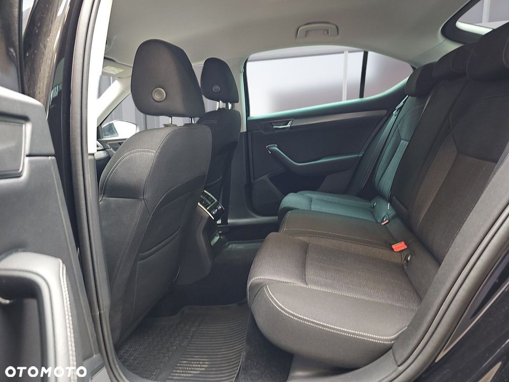 Skoda Superb 2.0 TDI SCR Style DSG - 8