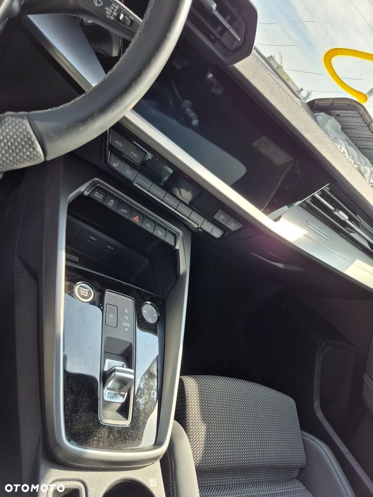 Audi A3 Sportback 40 TFSIe S tronic S line - 16