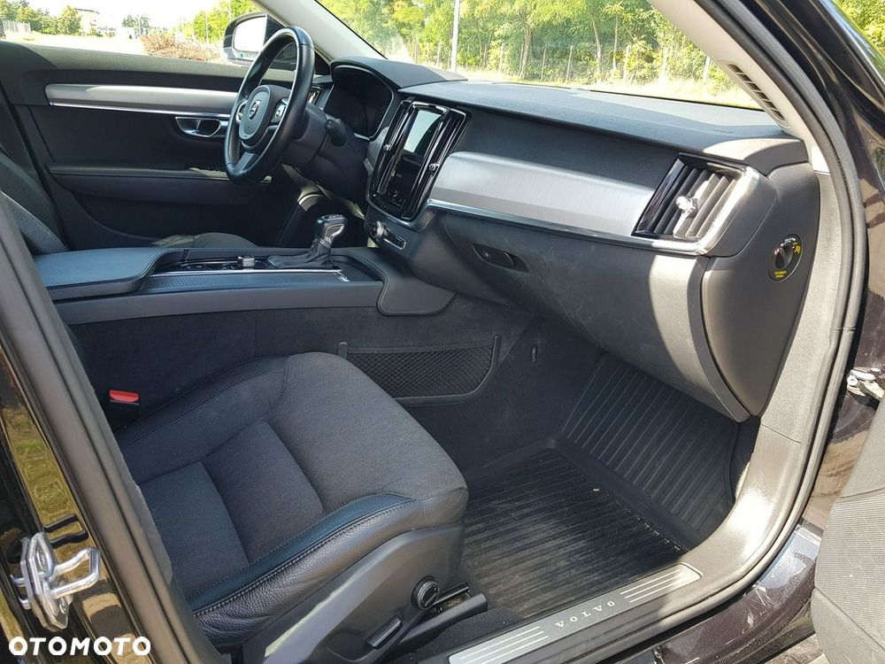 Volvo V90 D4 Momentum - 16