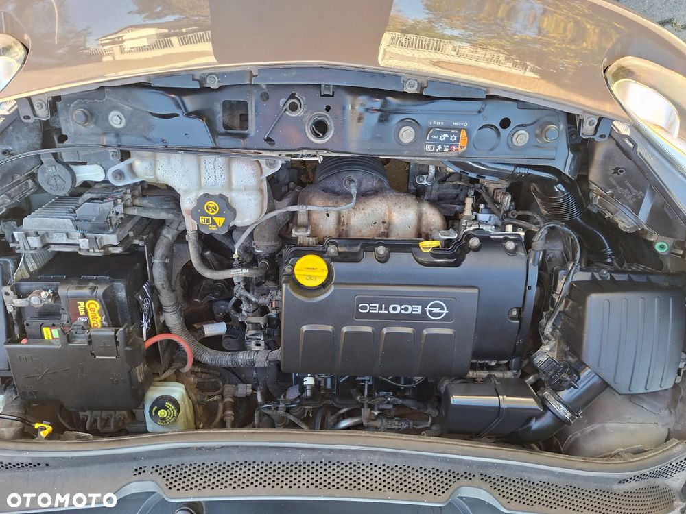 Opel Adam 2013